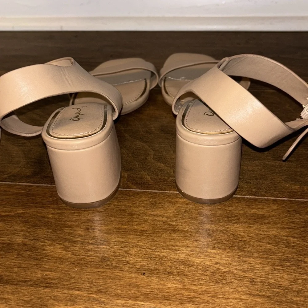 Nude Sandals Block heel